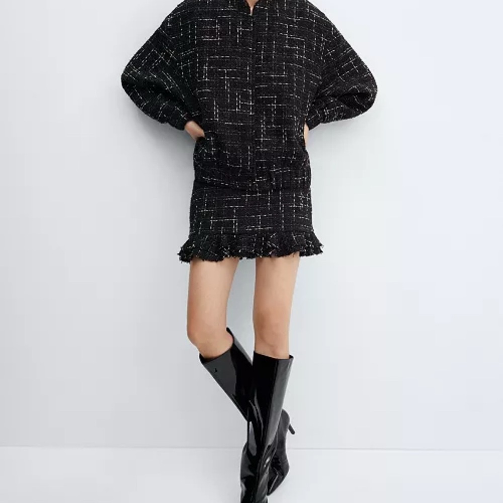 Elegant Black Tweed skirt